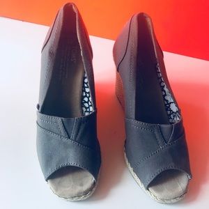 Toms Canvas Wedges